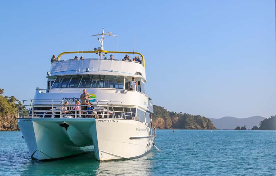 Bay of Islands: Discover the Bay Cruise with Island Lunch - Who should book this cruise?