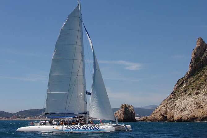 Bay trip in Calpe or Altea with a sailing catamaran - A short Costa Blanca cruise with one clear purpose