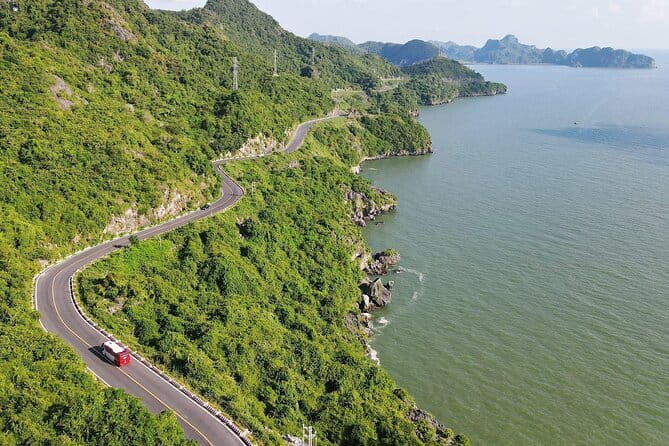 Best 2-Day Cat Ba Island Adventure: Viet Hai Village & Lan Ha Bay - Lunch between Lan Ha Bay and Ha Long Bay