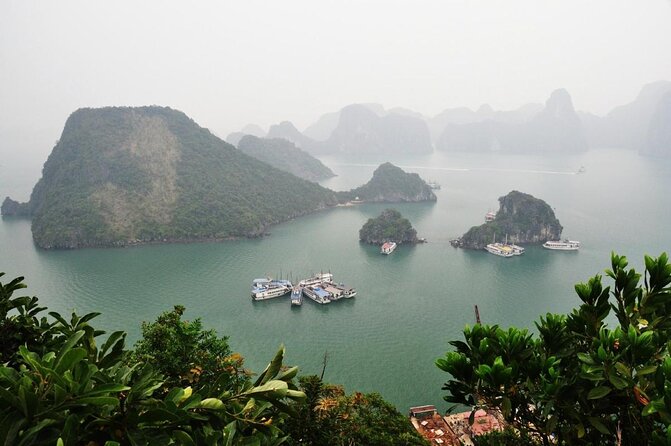 Best Halong 5 star Day Trip, inclusive,buffet,cave,kayak,transfer - Why this Halong Bay day trip works
