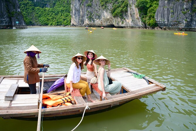 Best Halong Bay 2D1N Cruise : Supprising Cave, Titop Island,Kayak - Cruising into Halong Bay