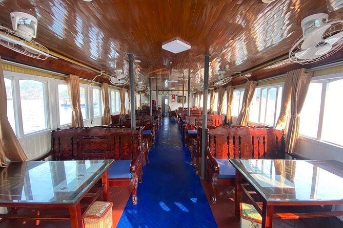 Best love - Full Day Boat Tour to Lan Ha Bay and Ha Long Bay - The guide, group size, and day-to-day service