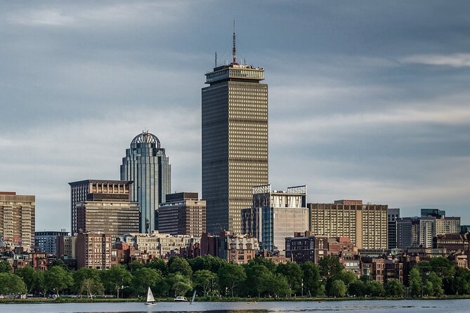 Best Of Boston: Harvard, MIT, Harbor Cruise Small Group Day Trip - Winter swaps the boat for a lobster lunch