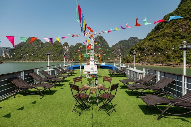 Best Price Halong Bay Full-Day Trip,Cave,Titop,Kayak By Transfer - The guide can shape the day