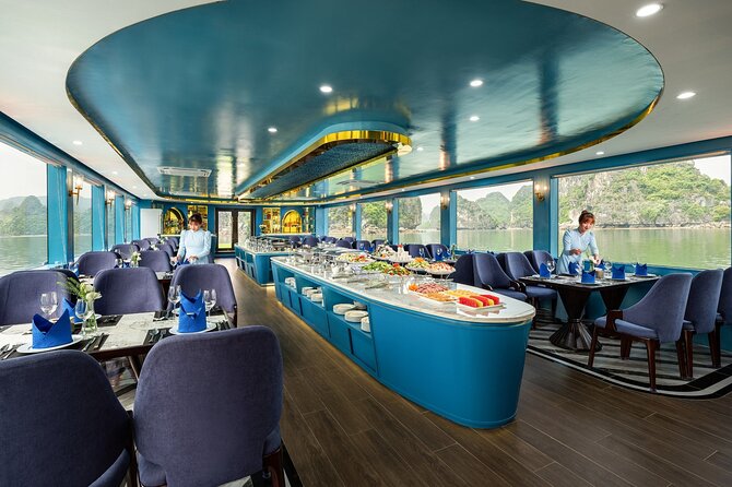 BEST SELLER - Halong 5 Star Day Cruise: Buffet, Wine & Jacuzzi - The boat, the guide, and the crowd level