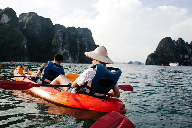 BEST SELLER - Halong 5 Star Day Cruise: Buffet, Wine & Jacuzzi - Sung Sot Cave, the day’s main natural attraction