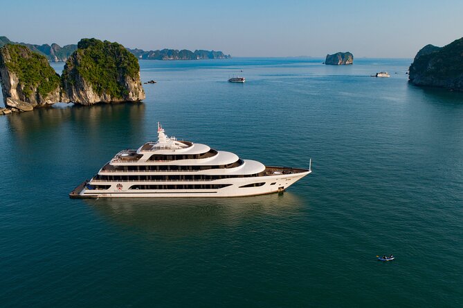 Best seller Halong Bay Cruises - The Ha Long Bay section does not match the theater visit