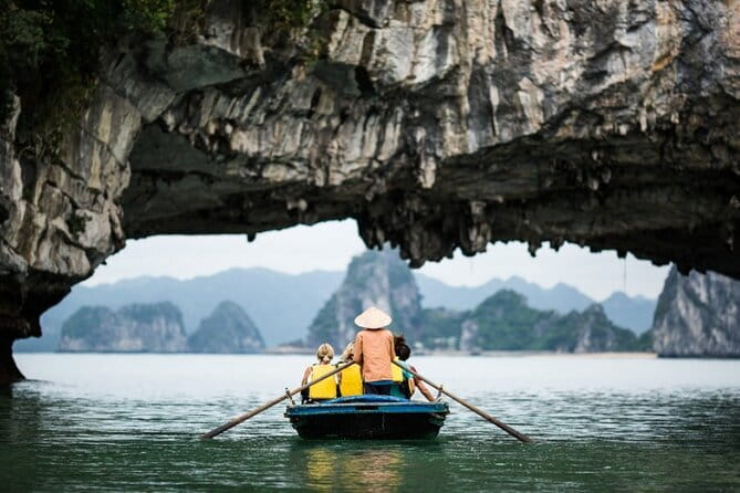 Best-Selling 2-Day Halong Bay & Ninh Binh Tour from Hanoi - Two famous northern sights without changing hotels