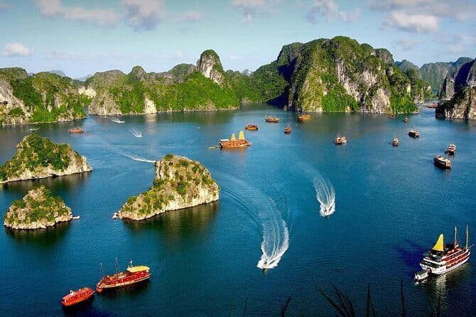 Best-Selling 2-Day Halong Bay & Ninh Binh Tour from Hanoi - Lunch and the road to Trang An