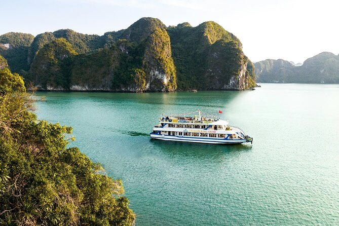 Best Value Ha Long bay 1 day - Lunch, kayak, swimming, transfer - Sunset tea on the return cruise