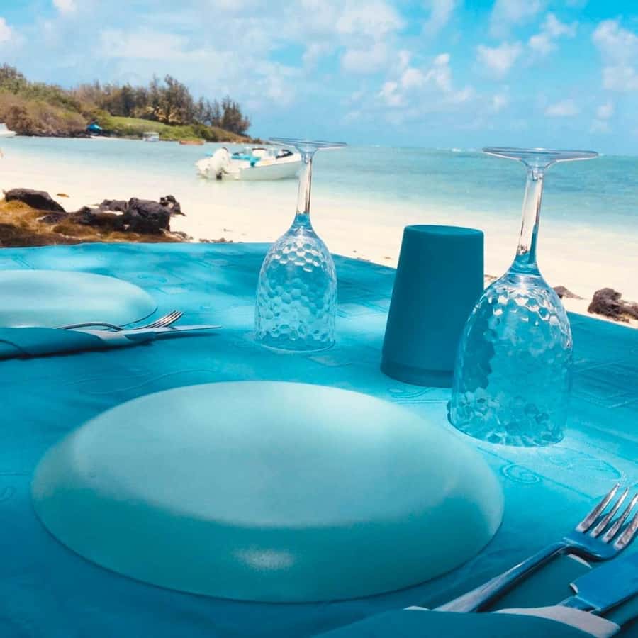 Blue bay: boat trip for ile au cerf (5 islands, barbecue) - Ile aux Fouquets is the main photo stop