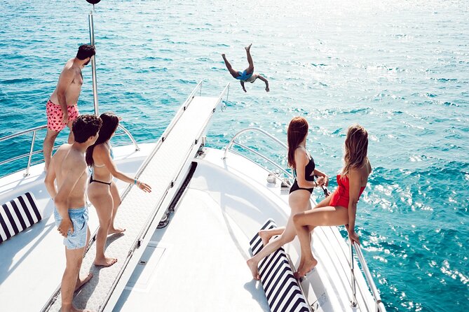 Boat tour of the Bay of Palma with snorkeling and drink - The two-hour cruise across the bay