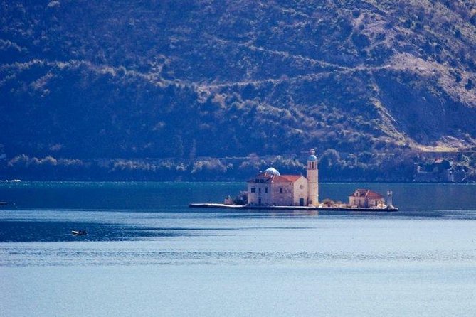 Boka Bay tour by car or speedboat (Private tour) - A private way to see Boka Bay