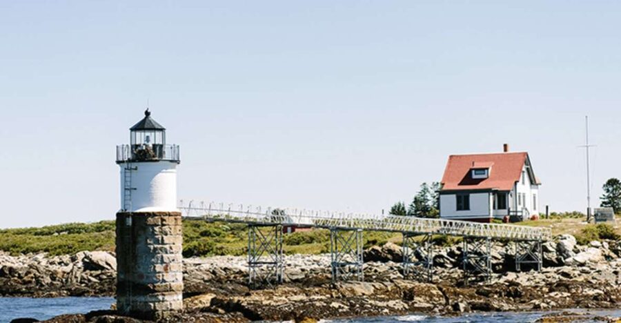Boothbay: Lighthouses & Islands Harbor Cruise - The narration adds meaning to the scenery
