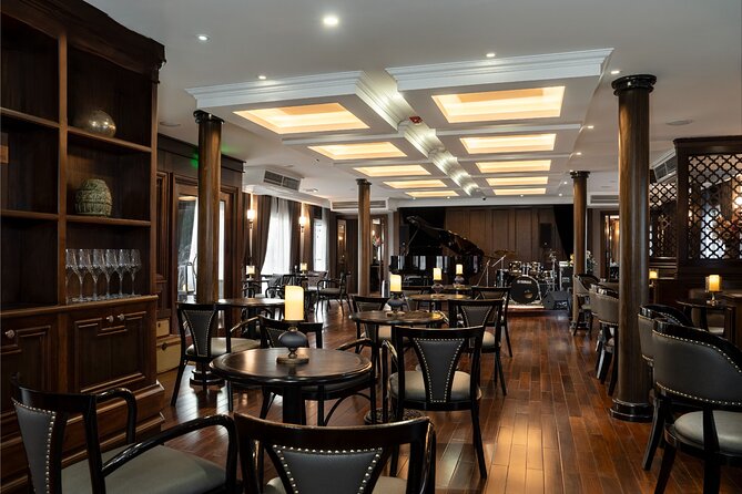 Boss Cruise 2-day Explore Halong Bay from Hanoi - From Hanoi to Bai Chay: a long first morning