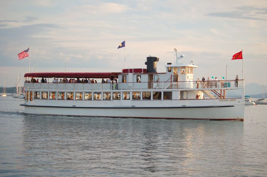 Boston: New England Harbor Cruise - Rowes Wharf Is an Easy Starting Point