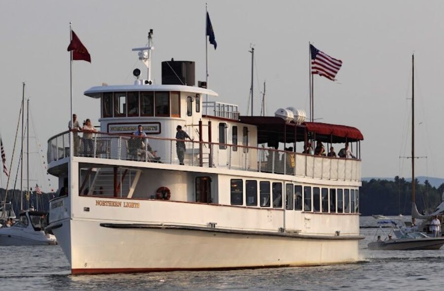 Boston: New England Harbor Cruise - The Seaport District Looks Best from the Water