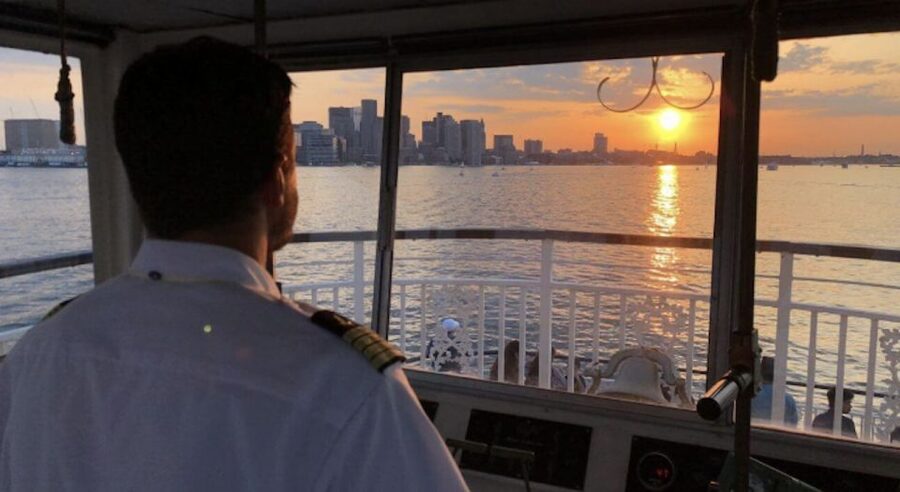 Boston: Scenic Moonlight Harbor Cruise - Rowes Wharf and the right way to find Gate C