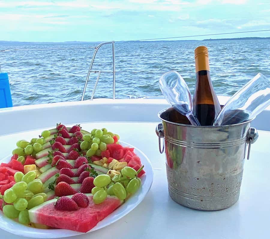 Brisbane: Half-Day Moreton Bay Sailing Cruise with Antipasto - Crew Style and the Feel of the Day