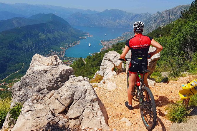 Cable car + Electric MTB from Njegos Mausoleum to Kotor bay - A 20-minute climb above Kotor Bay