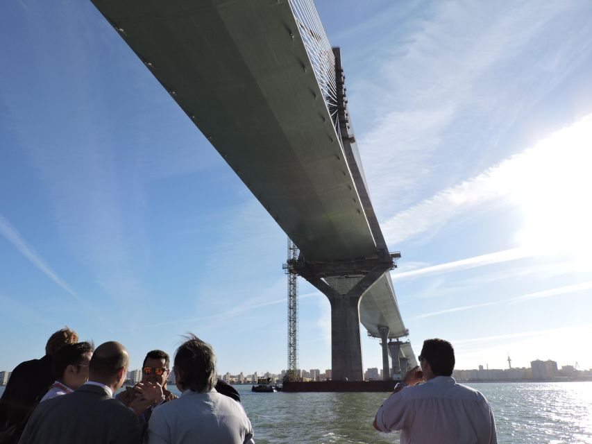 Cádiz: Bay of Cádiz Catamaran Tour with Host - The audio guide and what you will learn