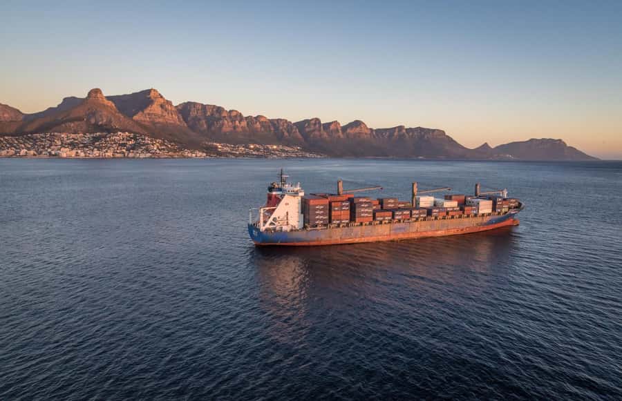 Cape Town: 20-Minute Helicopter Flight and Free Harbour Tour - The Twelve Apostles, Camps Bay, and Clifton