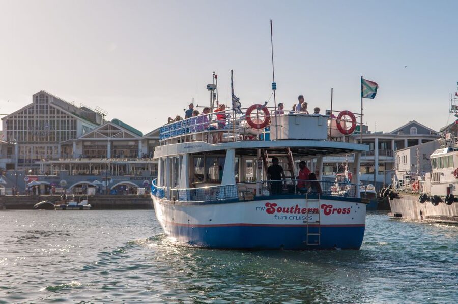 Cape Town: 30 Minute Harbour Boat Cruise with Seal Watching - From Quay 5 to the Waterfront Water