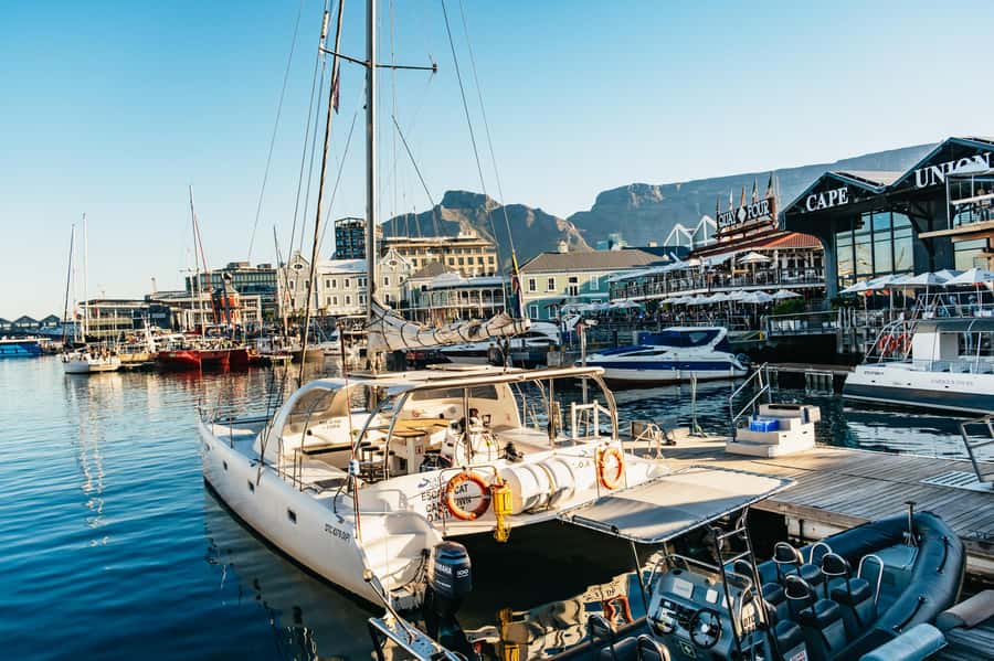 Cape Town: Sunset Catamaran Cruise on Table Bay with Bubbles - Practical tips for a better evening