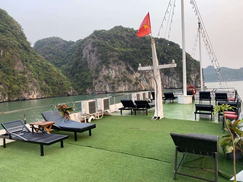 Cat Ba : 2D1N Lan Ha Bay - Ha long Bay - Dau Be Island - Day one begins with Lan Ha Bay scenery