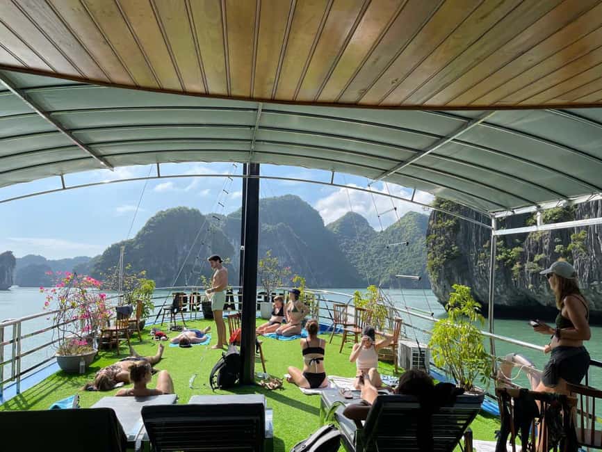 Cat Ba/Ha Noi: Lan Ha and Monkey Island Full Day Boat Trip - Ba Trai Dao and the swimming stop