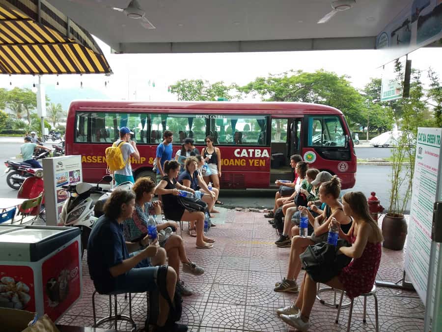 Cat Ba Island: Full-Day Cruise to Lan Ha Bay and Ha Long Bay - Southern Ha Long Bay and the first swim
