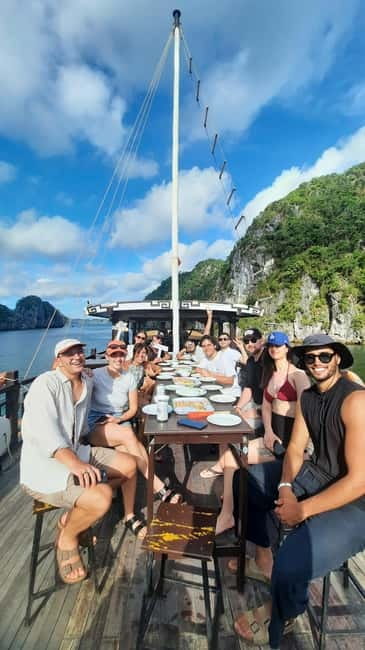 Cat Ba Island: Lan Ha Bay boat tour - lunch, beach, kayaking - Five things worth knowing before you book