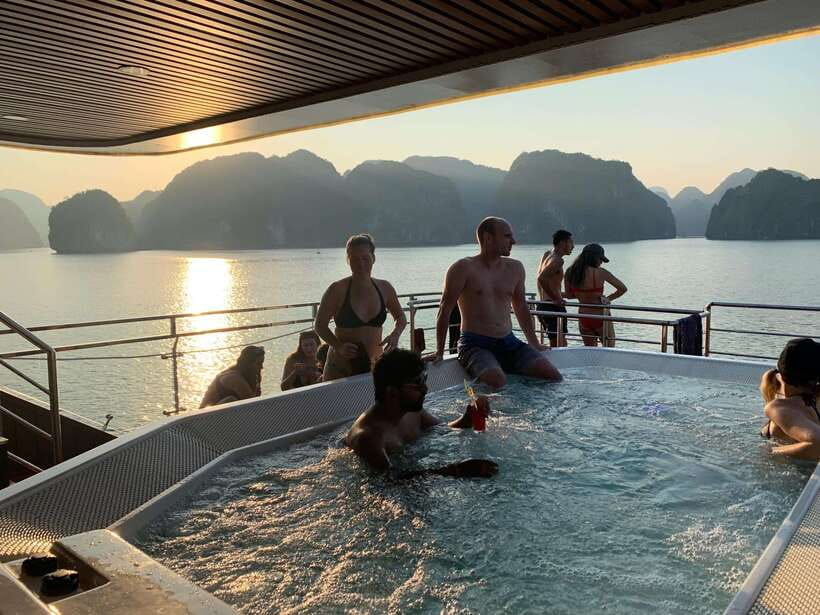 Cat Ba Island: Lan Ha Bay Full-Day with Luxury Cruise - Who should book this cruise