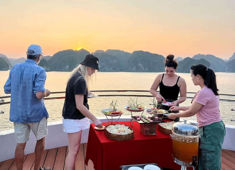 Cat Ba Island: Lan Ha Bay Full-Day with Luxury Cruise - A three-hour afternoon and sunset party