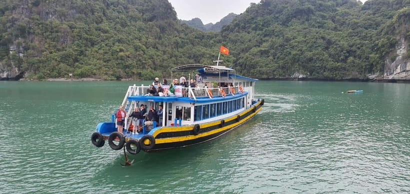Cat Ba: Lan Ha, HaLong bay full day- biking, kayaking, lunch - A full day from Cat Ba to the limestone islands