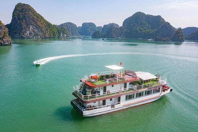 Cat Ba: Sunset & Bioluminescent Kayaking on Lan Ha Bay - Key points to know before booking