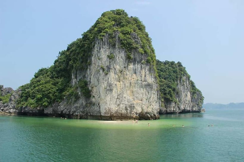 Cat Ba Town: Lan Ha Bay Sunset Cruise with Hotel Pickup - The sunset party on Lan Ha Bay
