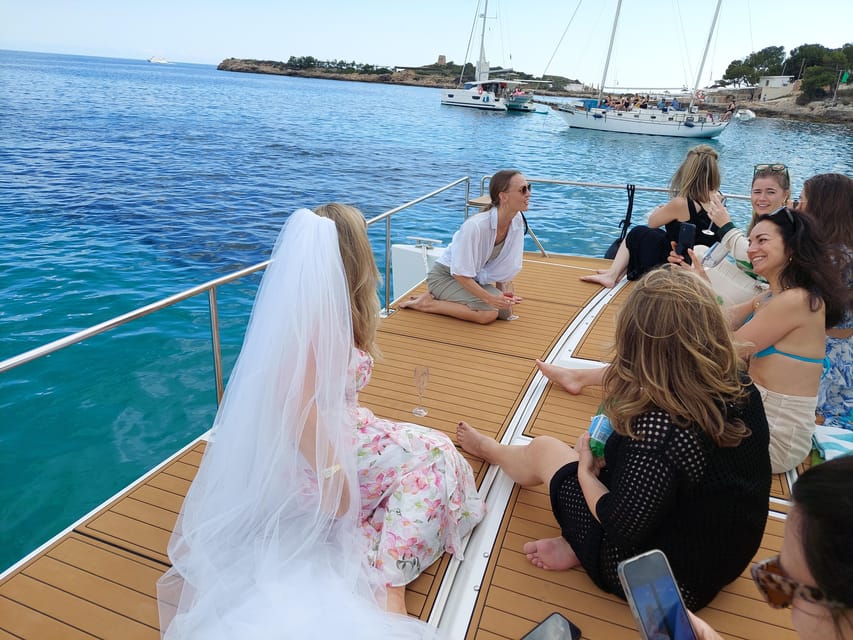 CATAMARAN ECO EXPERIENCE at Palma Bay - What the guides add to the day