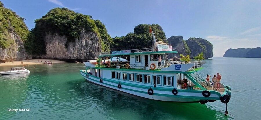 CatBa Island: One Day Lan Ha Bay with Cat Ba Expedition - Why Lan Ha Bay works well for a full-day boat trip