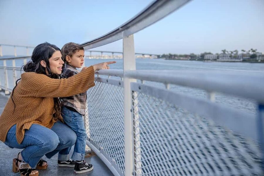City Cruises San Diego: Best of the Bay Scenic Harbor Tour - Shelter Island and Point Loma from the water