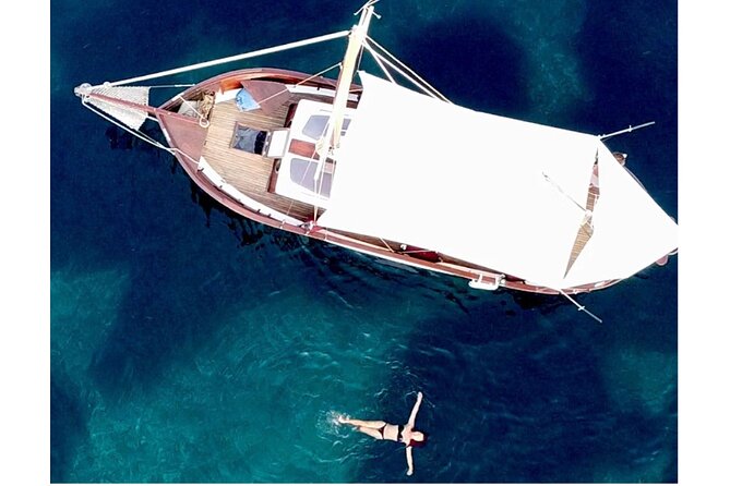 Classic Boat Tour in Palermo - The small-group atmosphere