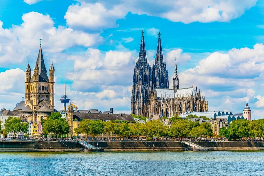 Cologne: 3-Hour Harbor Tour Cruise - Deutz and Mülheim, two useful pieces of the harbor puzzle