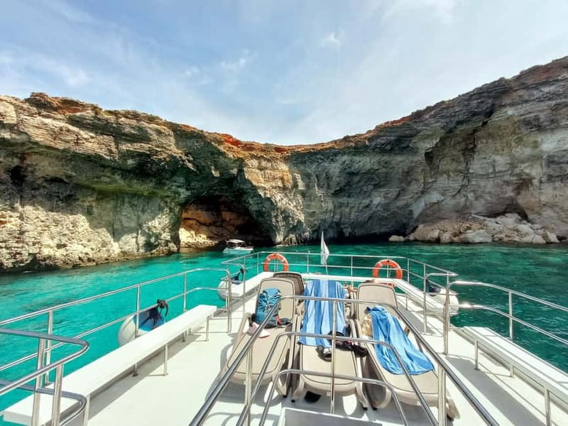 Comino Blue Lagoon & Crystal Lagoon - 3 Bay Cruise - Ħalfa Rock: a quieter final swim