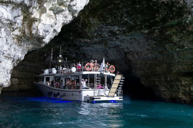 Comino Blue Lagoon & Crystal Lagoon - 3 Bay Cruise - Caves and rock scenery on the return