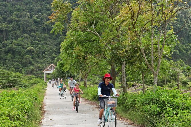 Daniel Cruise 2-day Explore Halong and Lan Ha Bay from Hanoi - Food, guiding, and the human side of the trip
