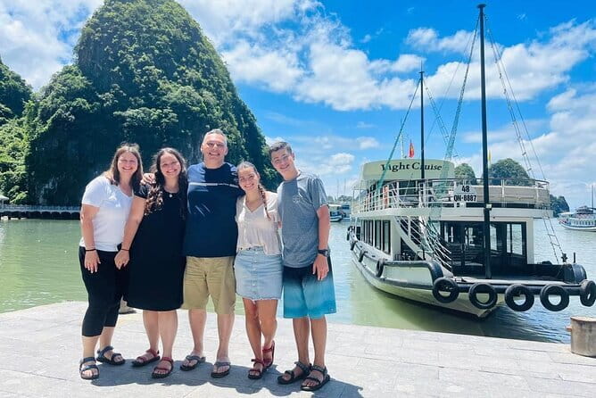 Day Trip - Luxury Experience in Ha Long Bay by Saquila Yacht - Lunch at Mondo Restaurant at 11:45