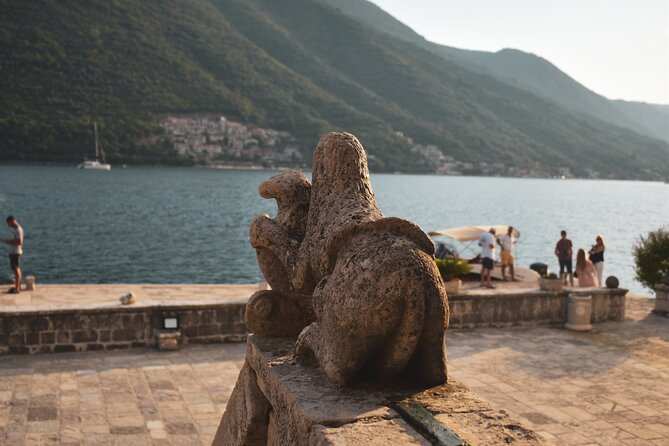 Deluxe Boka Bay Tour with lunch - Lady of the Rocks and its island church
