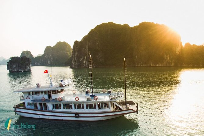 DELUXE Halong Bay Day Tour From Hanoi, Daily Operated 2024 - 2025 - Sung Sot Cave and the walk underground