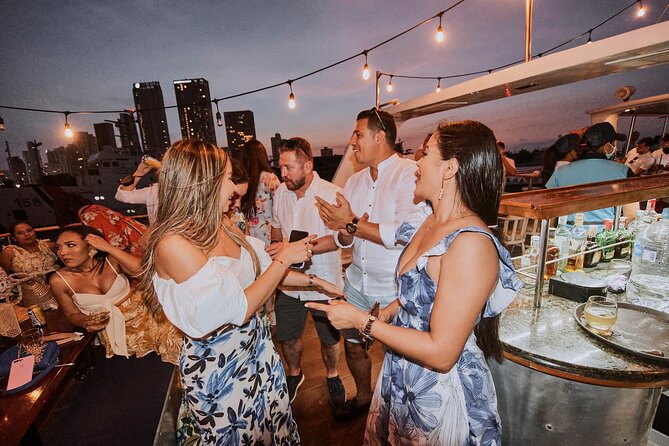 Dinner cruise on Cartagena's bay with Sibarita Master - Who will enjoy this cruise most?