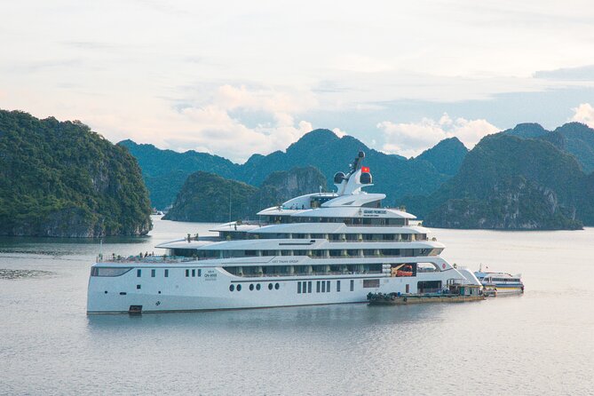 Discover Ha Long Bay in 2 Days and 1 Night Cruise Experience - Why two days on the bay beats a rushed day trip
